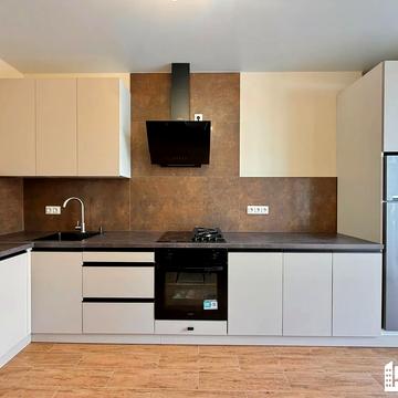 Володимира Івасюка вул., 21-Г