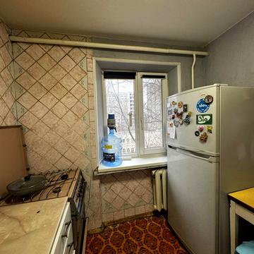 Шкільна вул. (Героїв Сталінграда), 7