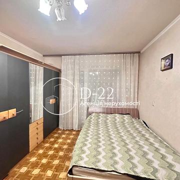 Ревуцького вул., 44