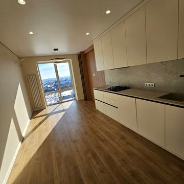 Миколи Боголюбова вул., (Будинок 3)