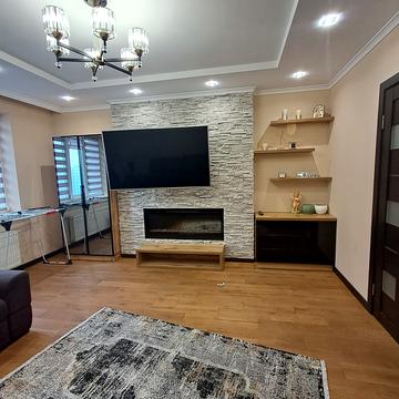 Володимира Івасюка вул., (Будинок)