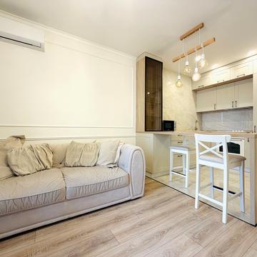 Зарічна вул., 6