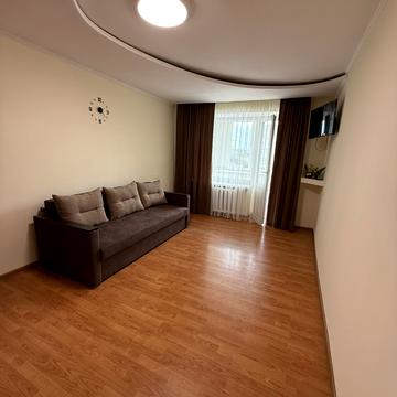 Суботівська вул., 16