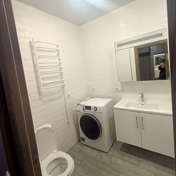 Співдружності вул., 6