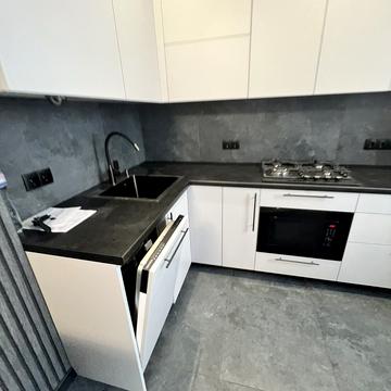 Довга вул., 30