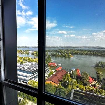 Набережна Перемоги вул., 40-Д