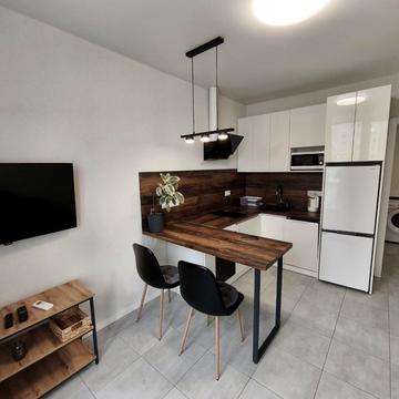 Ревуцького вул., 40-Б