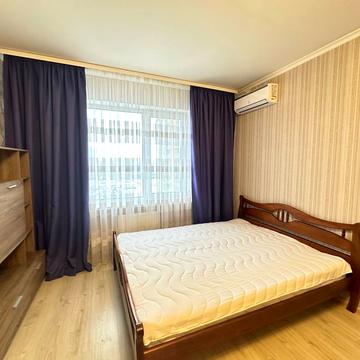 Бориса Гмирі вул., 16