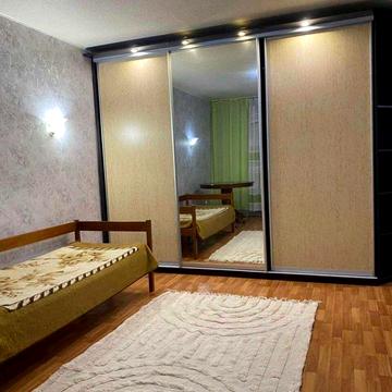 Європейського Союзу просп. (Правди), 68-В