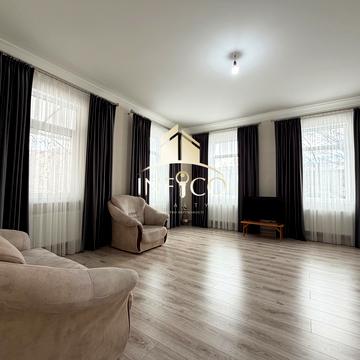 Героїв Маріуполя вул., 4