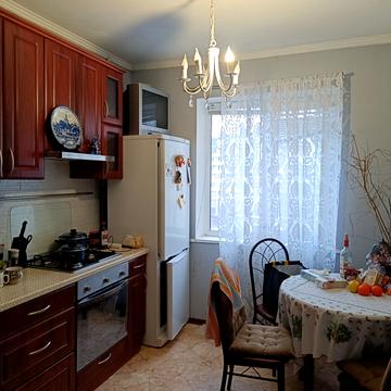 Сержа Лифаря вул. (Олександра Сабурова), 5