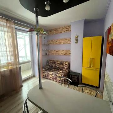 Плугова вул., 10