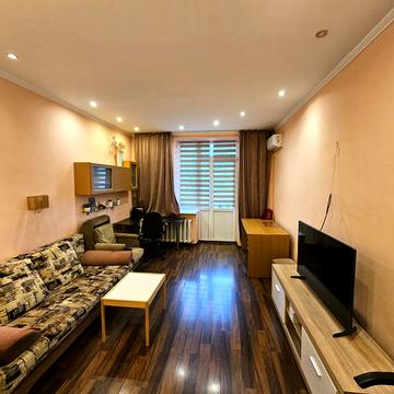 Дмитра Яворницького просп. (Карла Маркса), 20