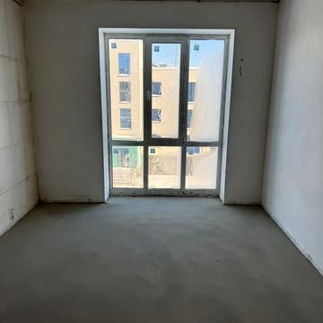 Патріотів вул., (Будинок 8)