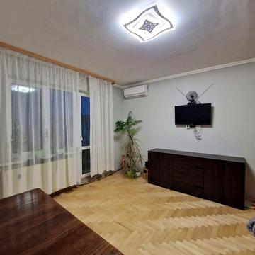 Марії Заньковецької вул., 64