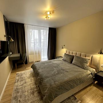 Новознесенська вул., (ЖК Новий форт (будинок 3))