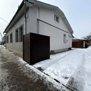 Богдана Хмельницького вул., 43/1