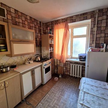 Космонавтів вул., 53/1