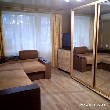 Набережна Перемоги вул., 100