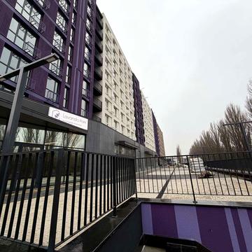 Левка Лукяненка вул. (Ватутіна), (Будинок 1)