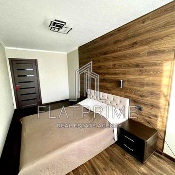 Володимира Івасюка просп. (Героїв Сталінграду), 9