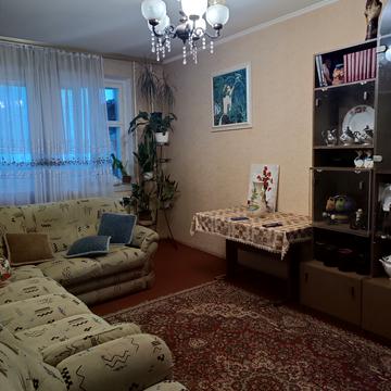 Захисників України вул., 30