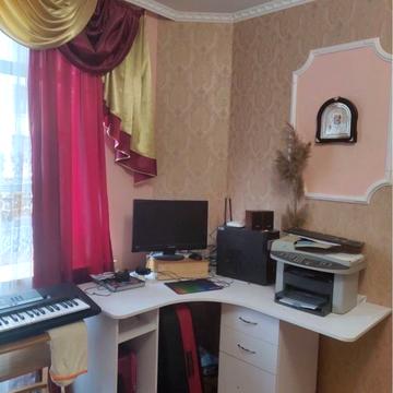 Західна вул., 8