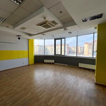 Вячеслава Чорновола просп. (), 67г