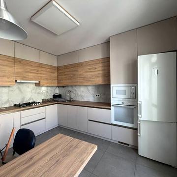 Івана Величковського вул., 9