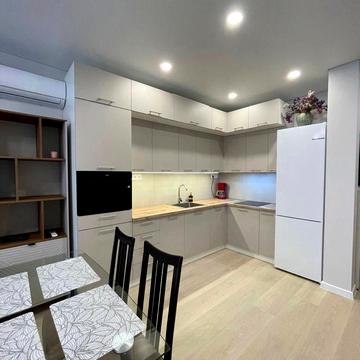 Червоної Калини просп., 56а