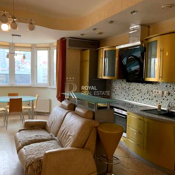 Вячеслава Чорновола вул., 25