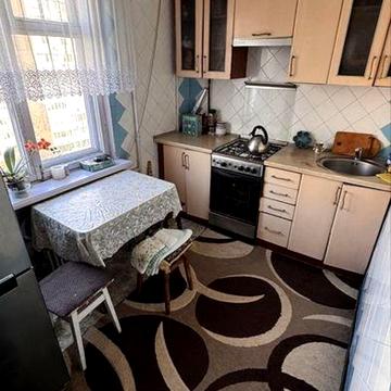 Святослава Ріхтера вул. (Щорса), 2