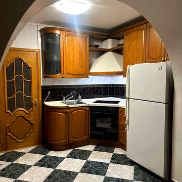 Миколи Лаврухіна вул., 7