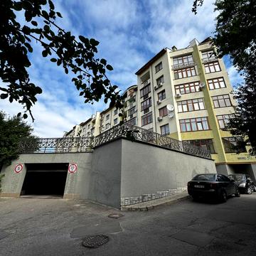 Іллі Мечникова вул., 20