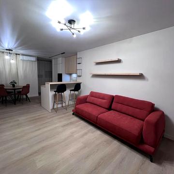 Степана Бандери вул., (Будинок 4)