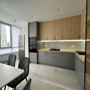 Володимира Янева вул., 27