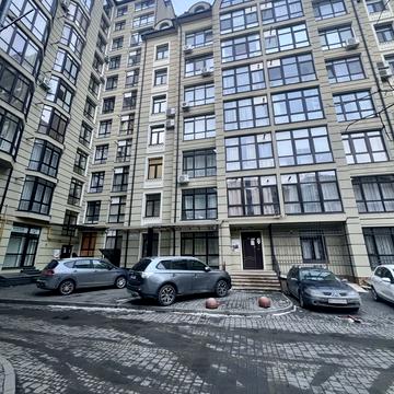 Гетьмана Мазепи вул., 35