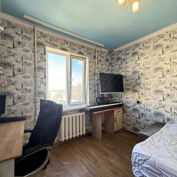 Академіка Сахарова вул., 40/1