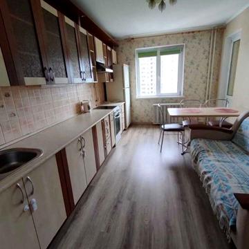 Милославська вул., 45