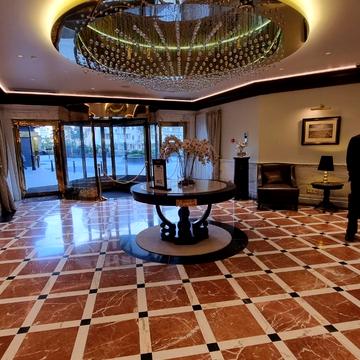 Оболонський просп., 26