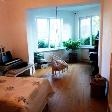 37-ма лінія вул., 35