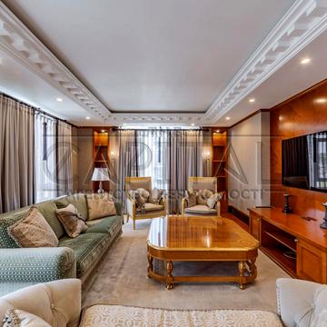 Саперне Поле вул., 5