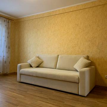 Павла Тичини просп., 11