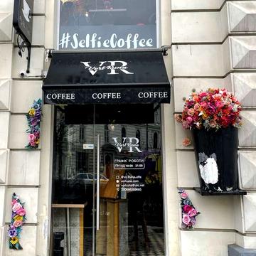 Соборна пл., 2