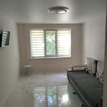 Леоніда Каденюка вул. (Пацаєва), 14 к1