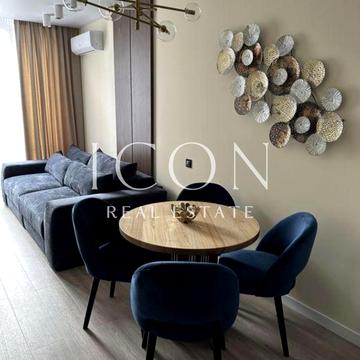 Дніпровська набережна вул., 18-Б