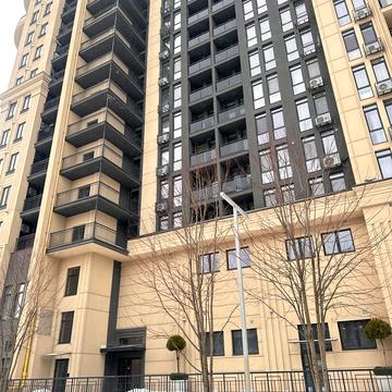 Космонавтів просп., 49