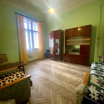 Гетьмана Мазепи вул., 5