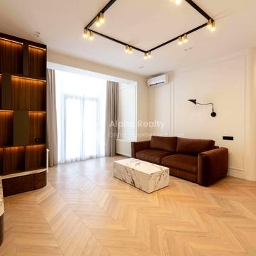 Івана Мазепи вул. (Січневого Повстання), 3-Б