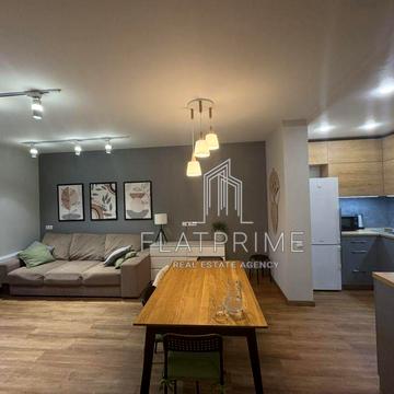 Вацлава Гавела бульв. (Івана Лепсе), 28